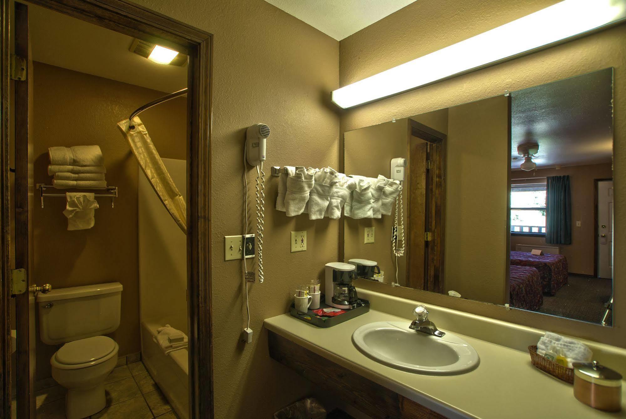 High Country Lodge And Cabins Pagosa Springs Exterior photo